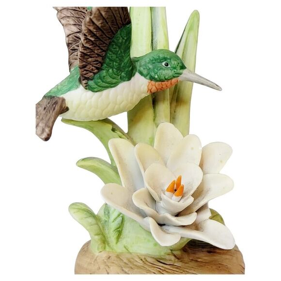 Royal Heritage Birds in Flight Collection Flight to Spring Hummingbird Figurine - Picture 8 of 12